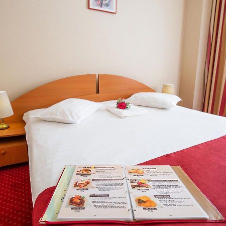 Hotel Dana ซาตูมาเร ภายนอก รูปภาพ