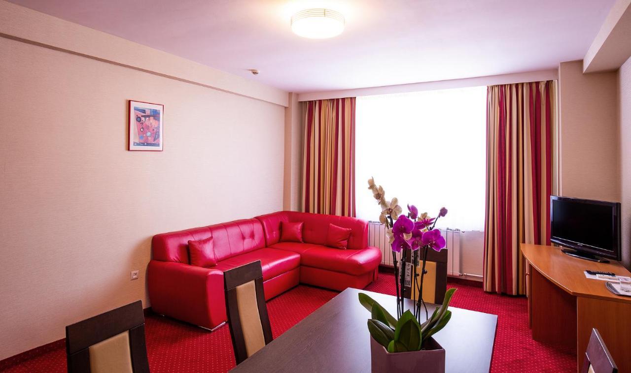 Hotel Dana ซาตูมาเร ภายนอก รูปภาพ