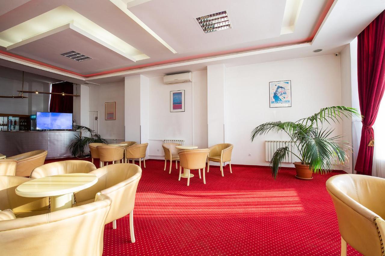 Hotel Dana ซาตูมาเร ภายนอก รูปภาพ